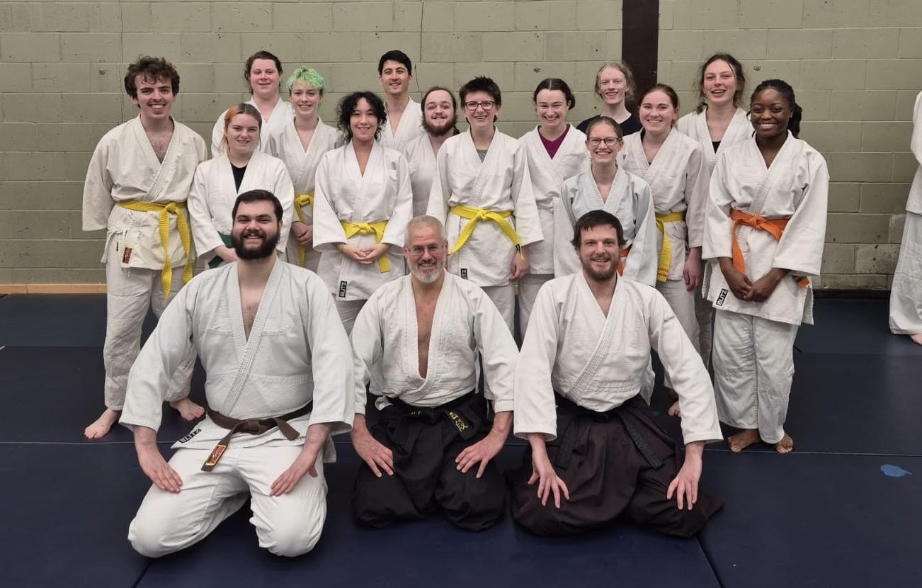 Group photo from Aiuchi Nationals event